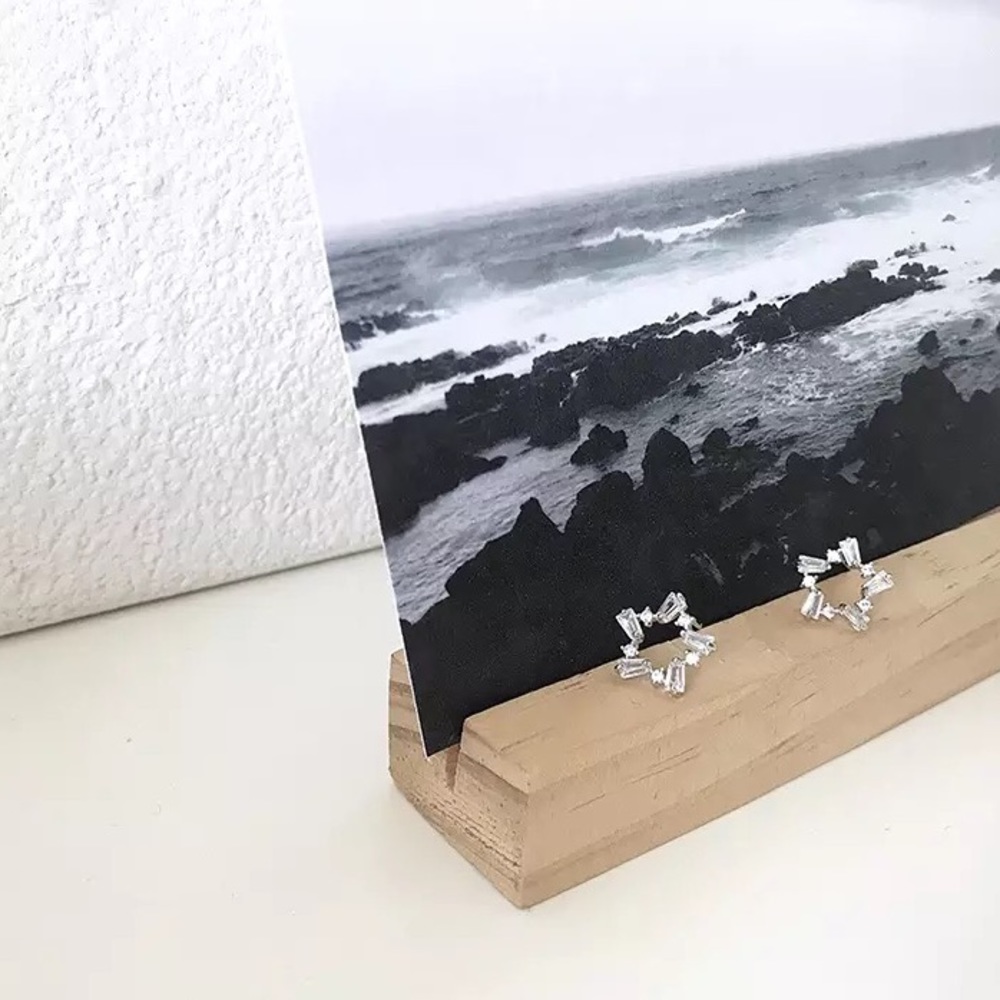 Stunning Star Zirconia Stud Earrings Silver Posts - Picture 6 of 6